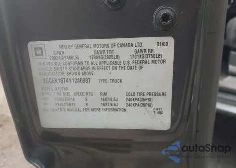 2000 Chevrolet Silverado 1500 Ls z USA, uszkodzony, nr VIN 2GCEK19T4Y1246987